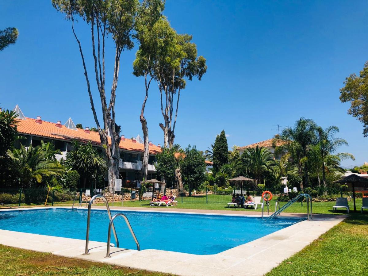 Puerto Banus Pol Suite Y Hada Suite Marbella Exteriör bild