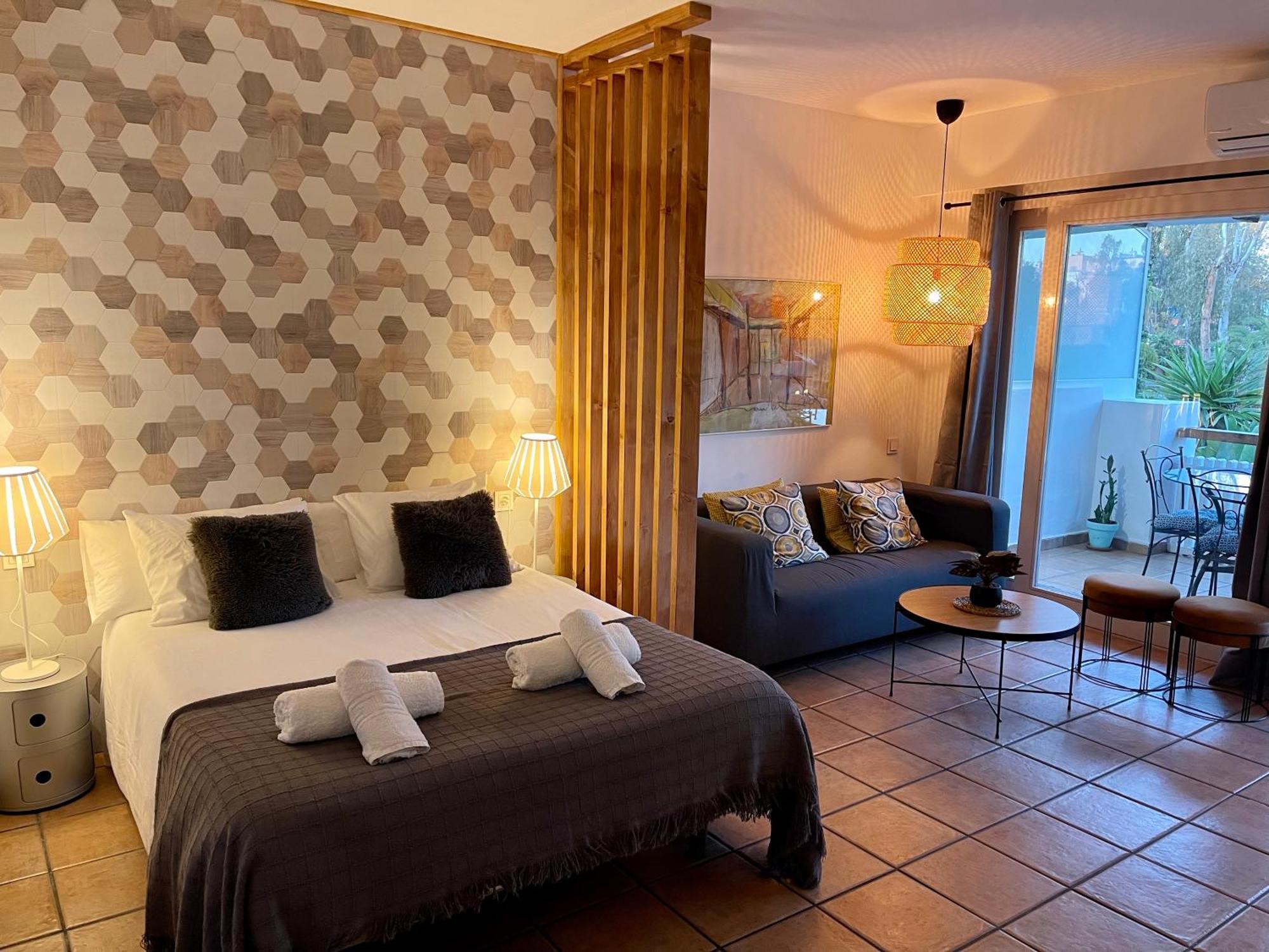 Puerto Banus Pol Suite Y Hada Suite Marbella Exteriör bild